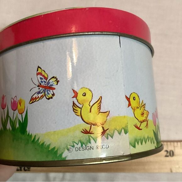Easter Bunny & Chicks The Tin Box Company of America 1985 Metal Easter Decor - Picture 5 of 13